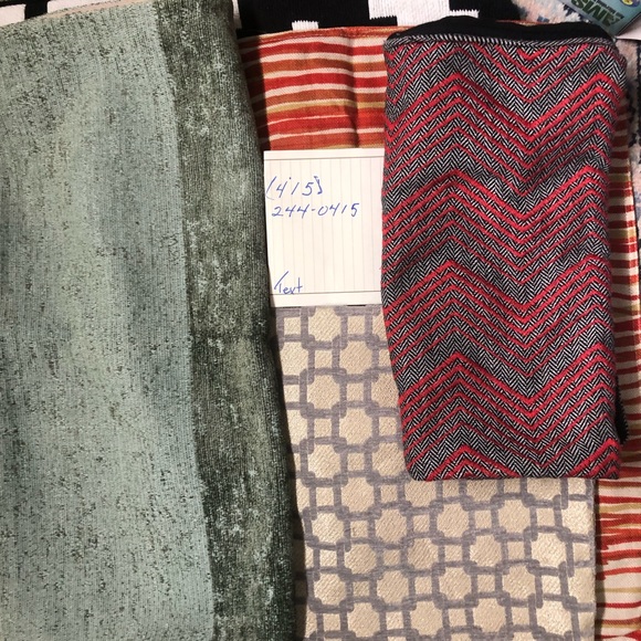 Beautiful Assortmentb of Decorative Pillows - Picture 8 of 8